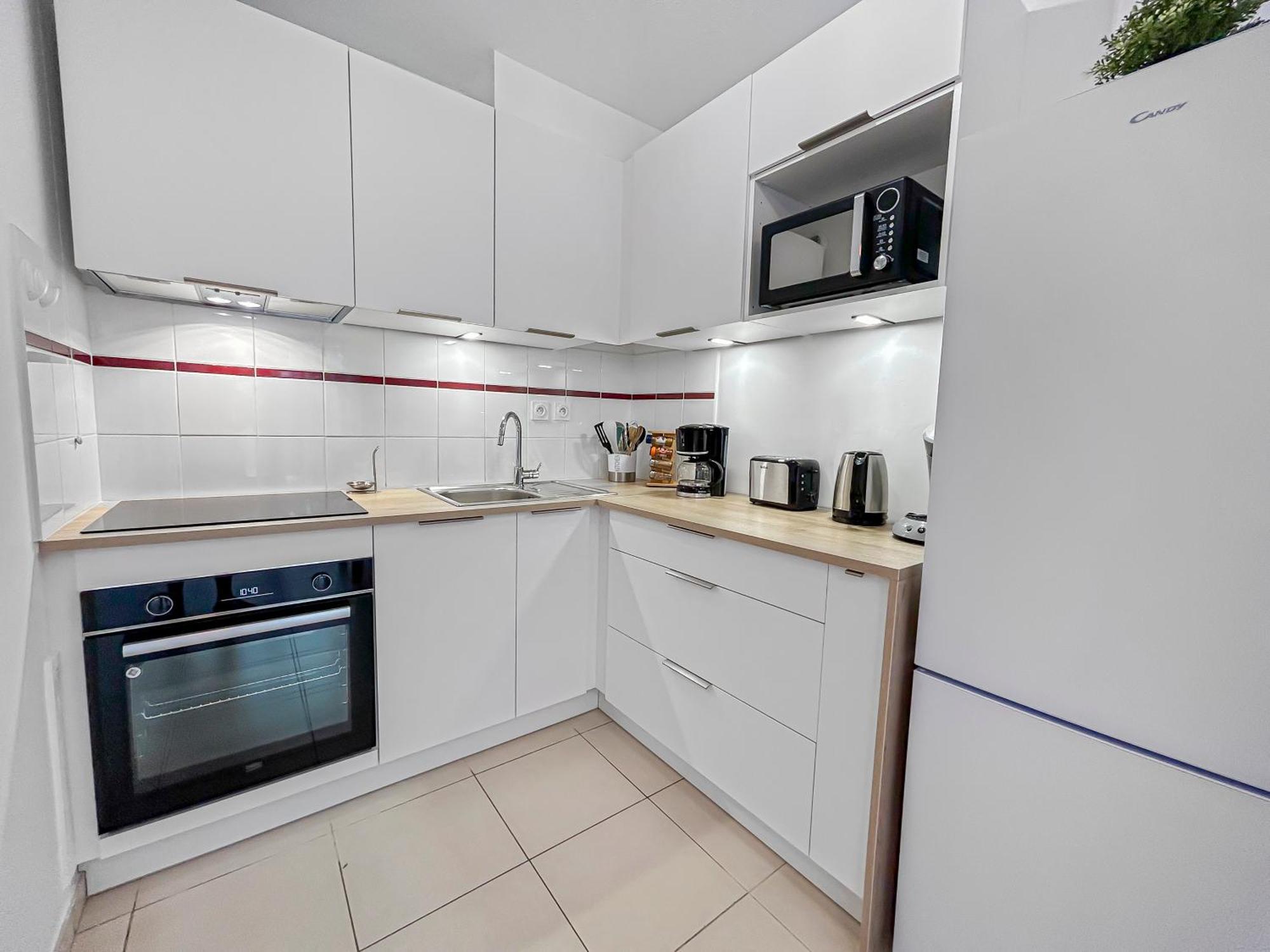 Vivez Lunel-Clim-Wifi Fibre-Parking Prive-Patio T2 Lunel  Εξωτερικό φωτογραφία